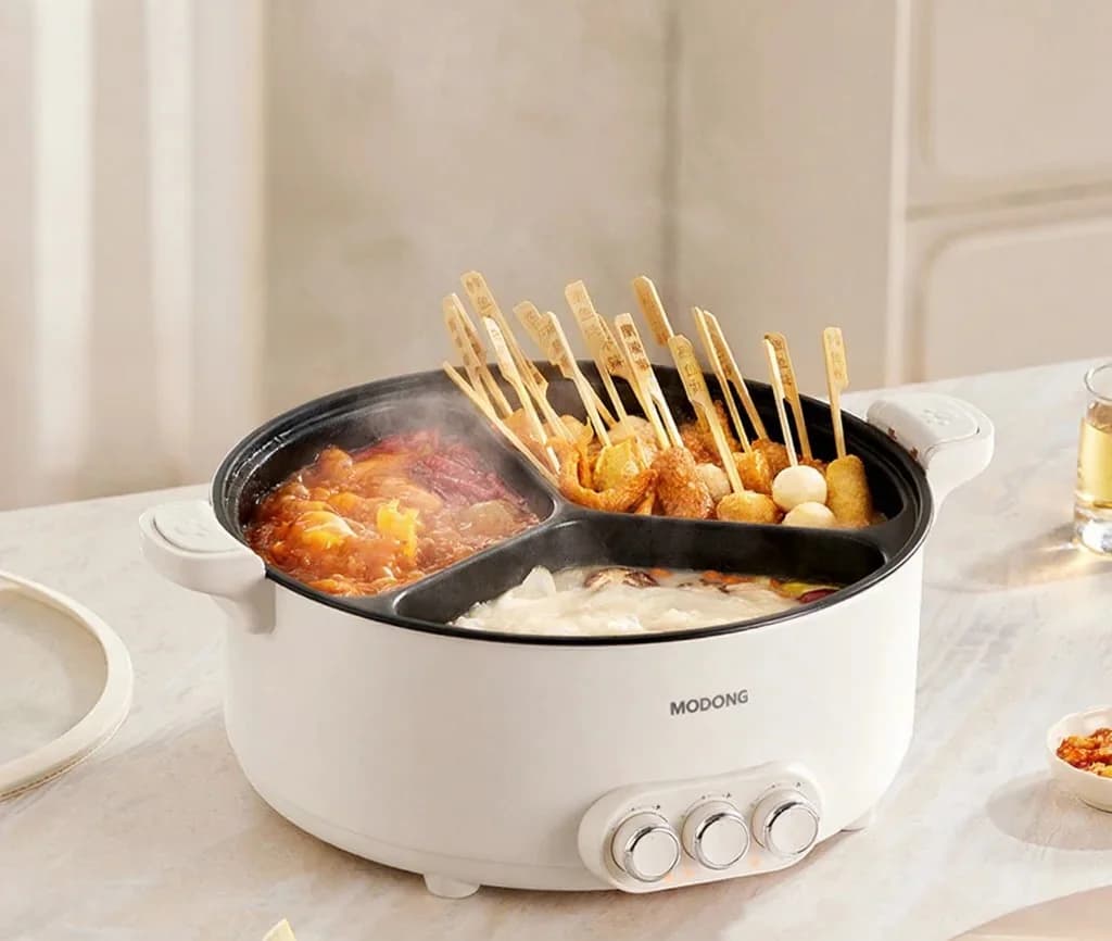 Elektrický hot pot s prepážkou, 5.6L/8L, 220V