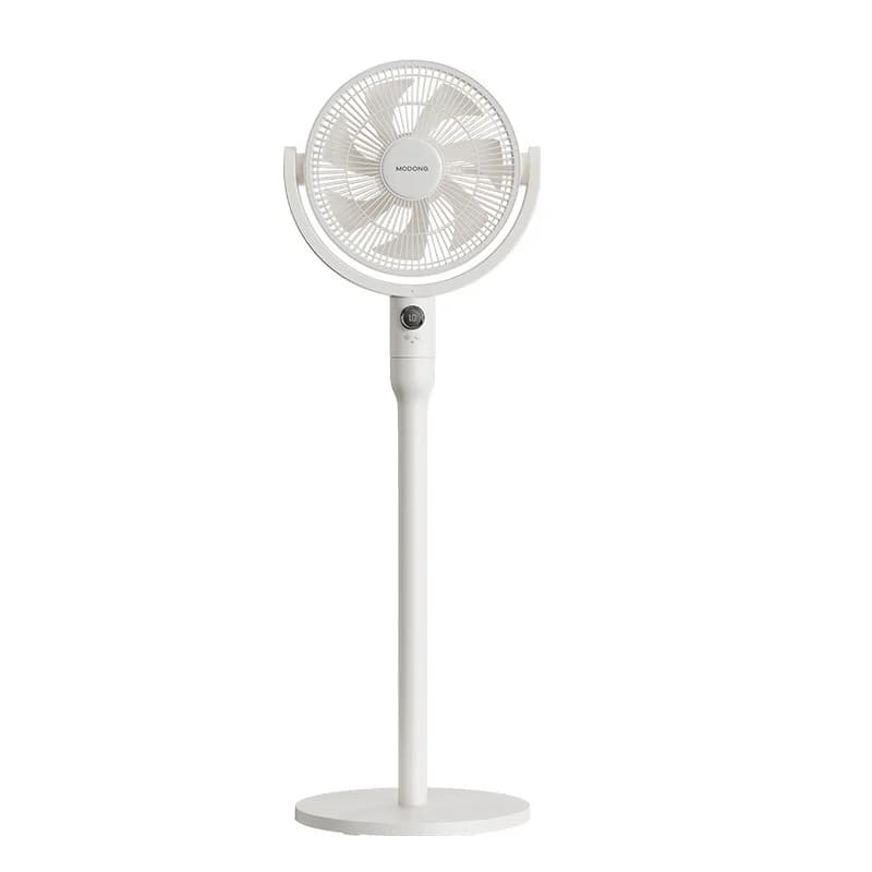 Stolný ventilátor s cirkuláciou vzduchu, hlasovým ovládaním a osciláciou