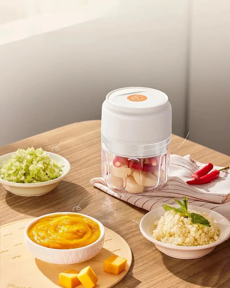 Bezdrôtový elektrický sekáčik na cesnak 250mL 5V 30W plastový