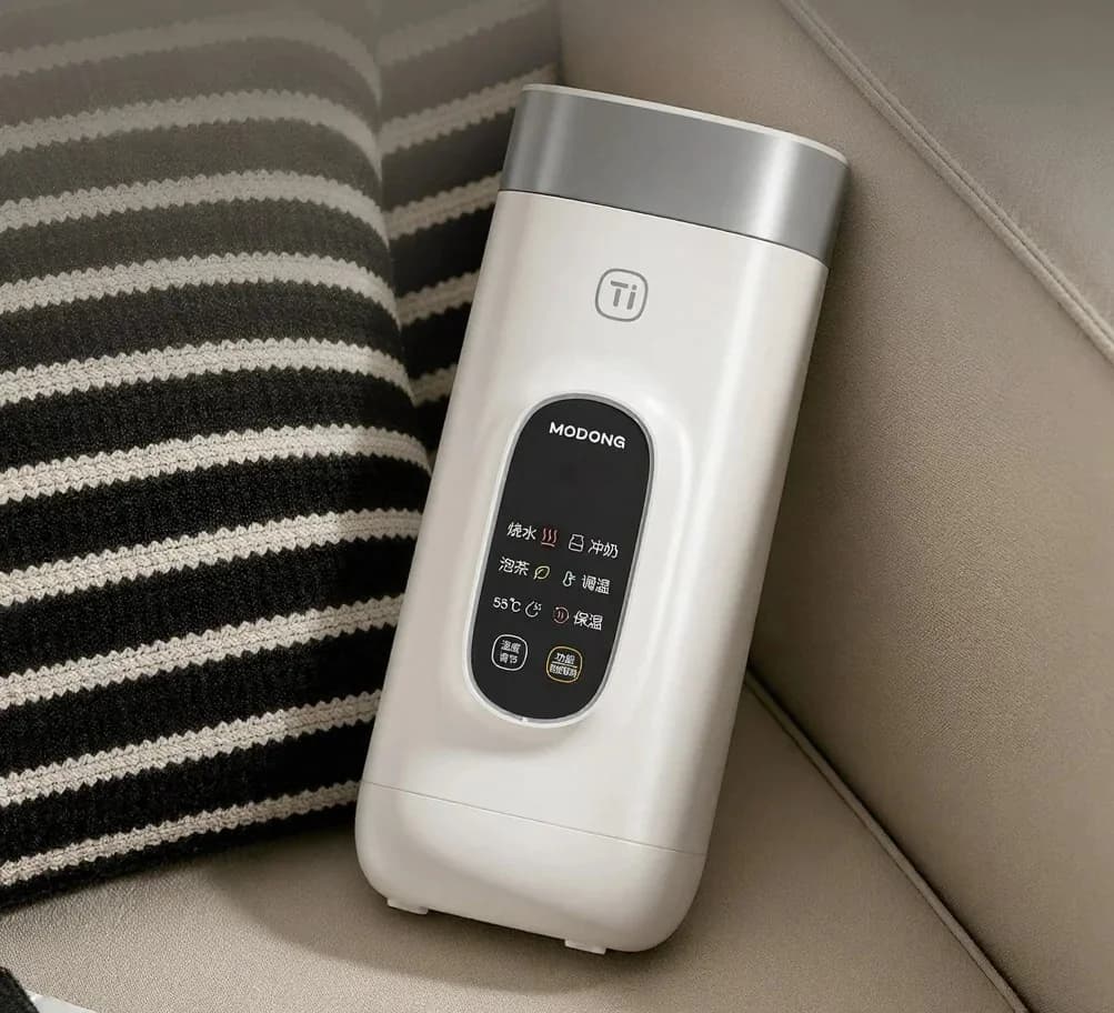 Titánový elektrický cestovný ohrevný hrnček na vodu, 650ml, 220V