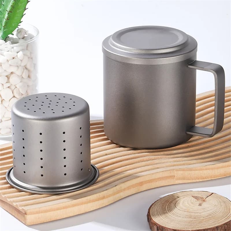 450ml čistý titánový hrnček s infuzérom na čaj