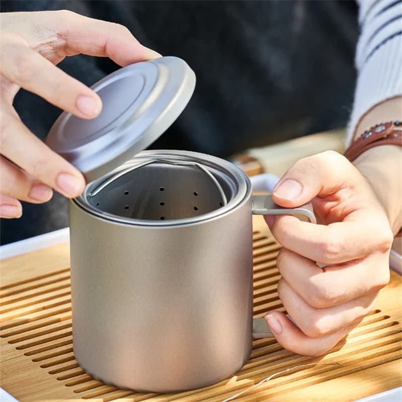 450ml čistý titánový hrnček s infuzérom na čaj