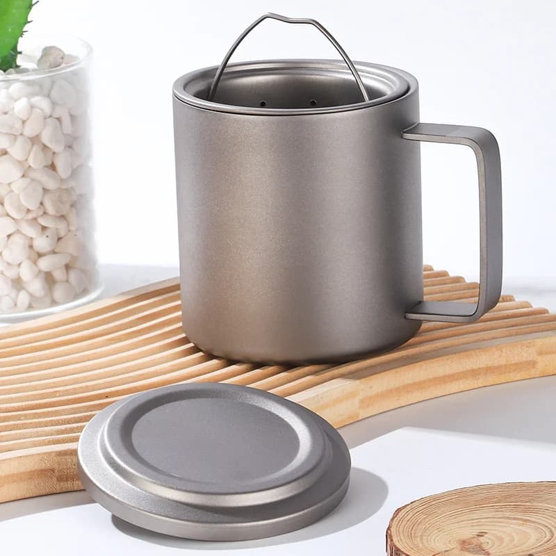 450ml čistý titánový hrnček s infuzérom na čaj